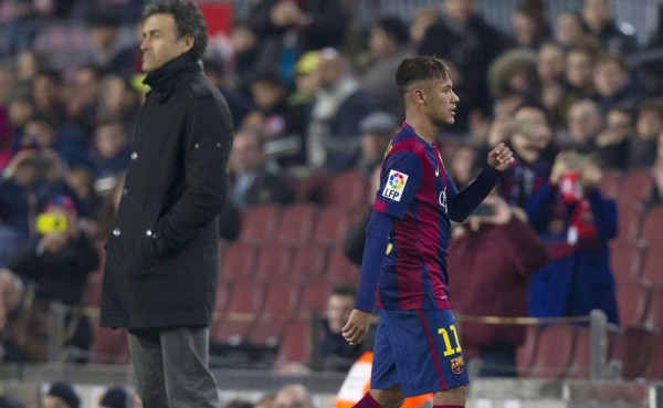 Padre de Neymar explica cómo su hijo solucionó sus problemas con Luis Enrique