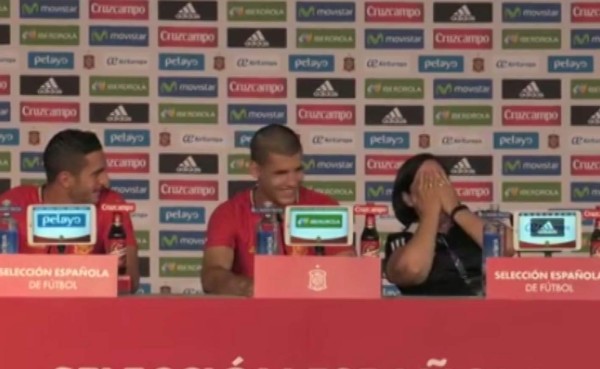 Jefa de prensa de la selección de España confunde a Morata con Aduriz&nbsp;&nbsp;