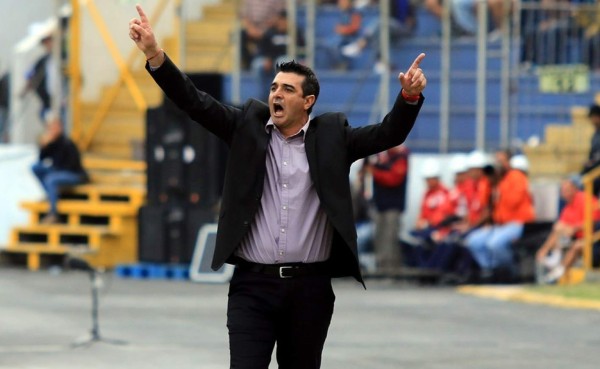 Diego Vázquez: 'Los que gritan en el estadio no tienen memoria'