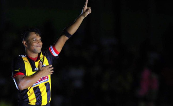 Carlos Pavón, el máximo ídolo del Real España, cumple 42 años de edad