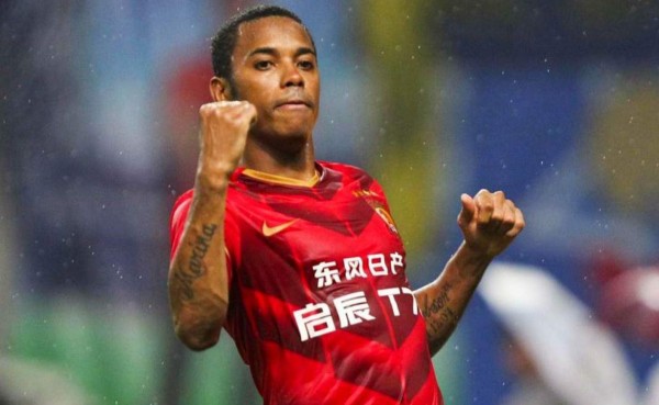 Robinho regresa a Brasil y ficha por el Atlético Mineiro