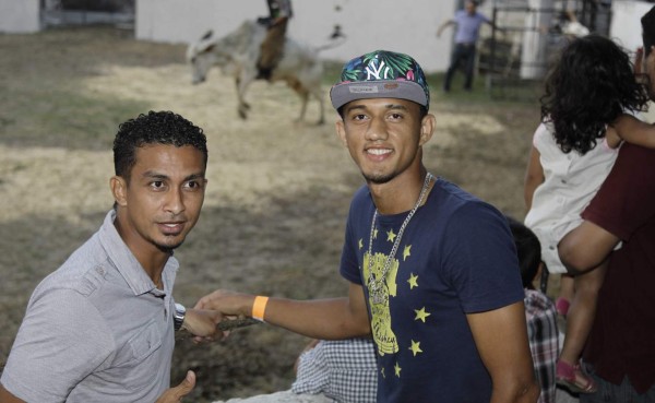 Mario Berrios y Diego Reyes amantes del Jaripeo