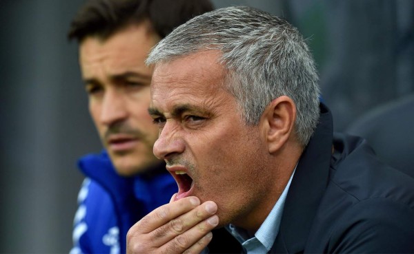 Mourinho, suspendido un partido por críticas a árbitro