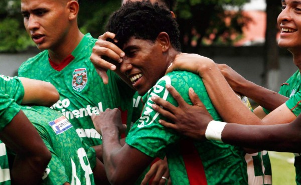 Técnico de Marathón reservas sobre Carlos Jr.: 'Es un jugador como Zlatan'