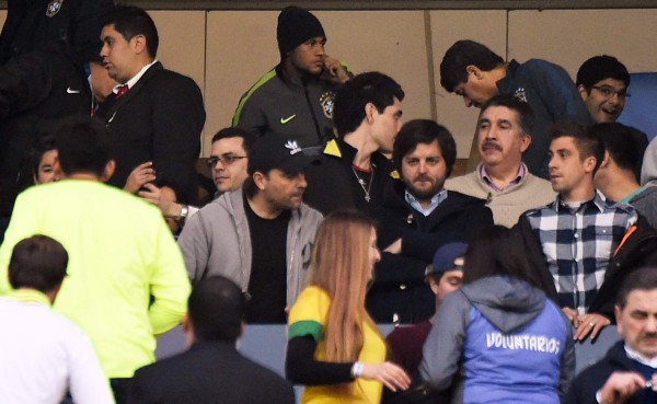 Neymar asiste al Brasil-Venezuela a la espera de la apelación a sanción