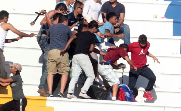 Fenafuth analiza anteproyecto de ley anti-violencia en estadios