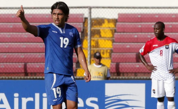 Seleccionado salvadoreño se queja del poco apoyo de la afición cuscatleca