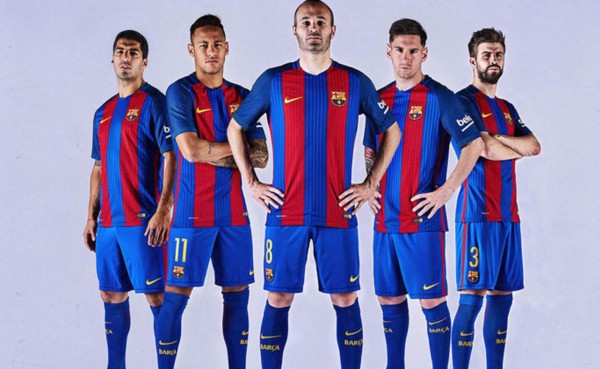 Barcelona presentó su nuevo uniforme para la próxima temporada