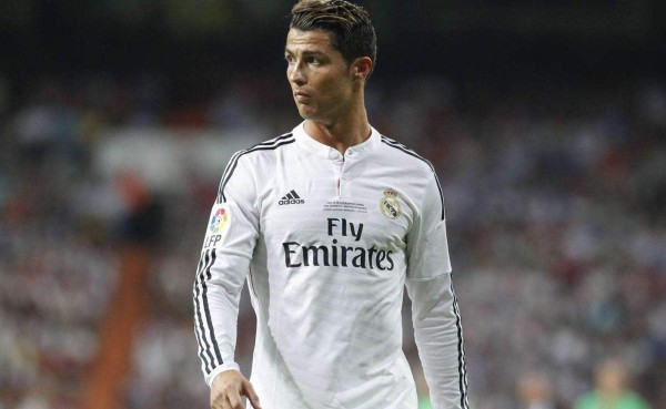 Aficionados esperaban a Cristiano Ronaldo en México