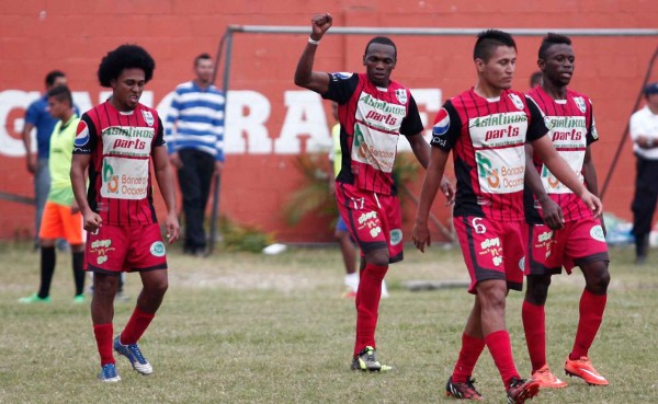 Social Sol y Deportes Savio definen hoy al campeón del Apertura en el ascenso