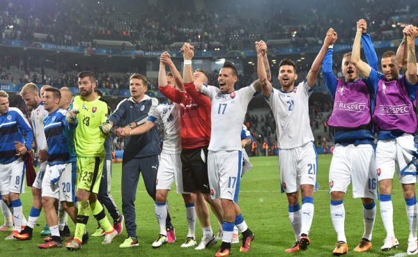 Eslovaquia logra un triunfo histórico y deja a Rusia casi fuera de la Eurocopa