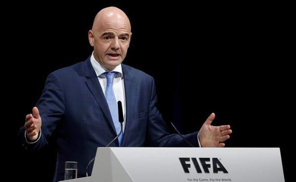 Infantino emprende primera visita a Sudamérica como presidente de la FIFA