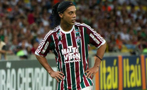 Ronaldinho tendría ofertas para jugar en Estados Unidos y Dubai