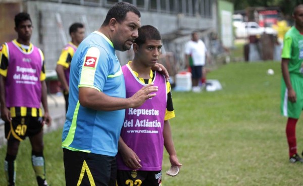 Erick Gallegos, de vendedor a asistente de Zanabria