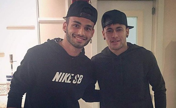 Neymar hace 'temblar' a su compañero Thiago Maia