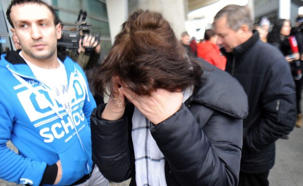 Imágenes dramáticas de los familiares de las víctimas del avión accidentado