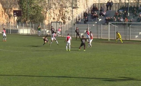 VIDEO: Juvenil francés marca golazo de chilena candidato al Puskas