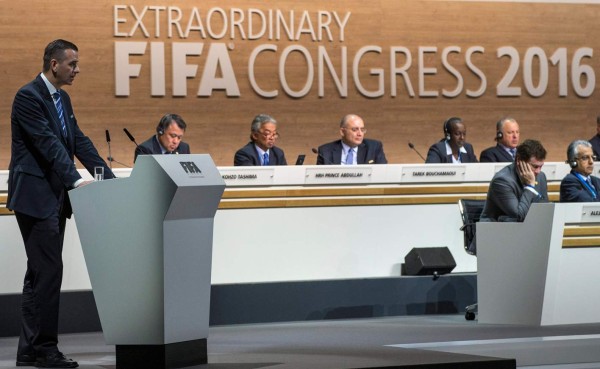 Reformas permiten división poderes, límite de mandatos y más peso de la mujer