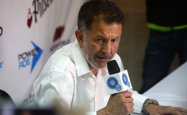 Juan Carlos Osorio: 'De a poco nos vamos reivindicando con la afición mexicana'