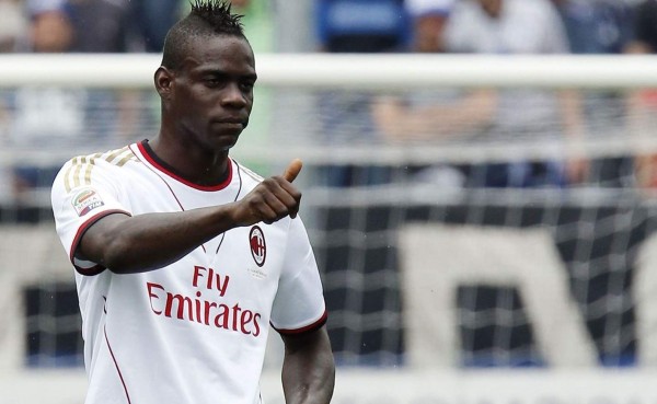 VIDEO: Espectacular rabona de Mario Balotelli con el Milan
