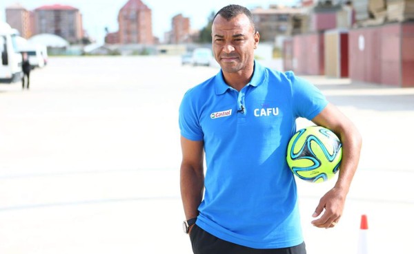 Cafú critica a la actual selección: 'Faltan grandes ídolos en Brasil'