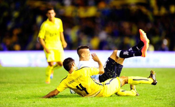 VIDEO: La violenta patada contra un jugador en Argentina