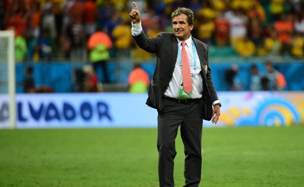 Perú piensa muy en serio en contratar a Jorge Luis Pinto