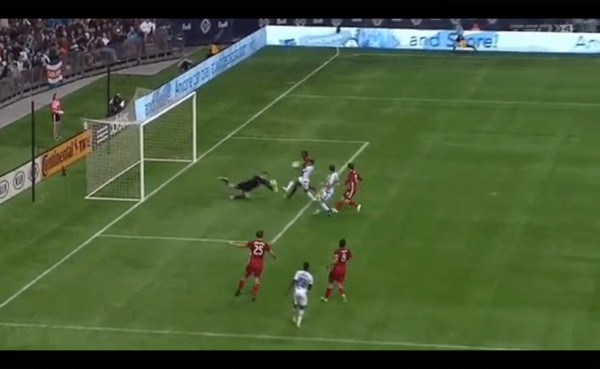 VIDEO: Maynor Figueroa anota autogol ante el Vancouver de Deiby Flores