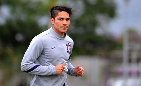 Paolo Guerrero cree que en su país hay gente que odia a la selección peruana