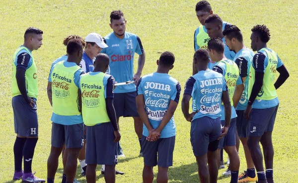 Najar vuelve a entrenar por separado, Costly apunta a ser titular