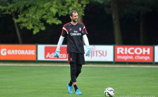 Diego López estará dos semanas de baja en el Milan por lesión