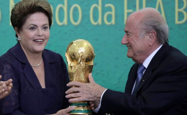 Presidenta de Brasil entregará la Copa del Mundo al ganador el domingo