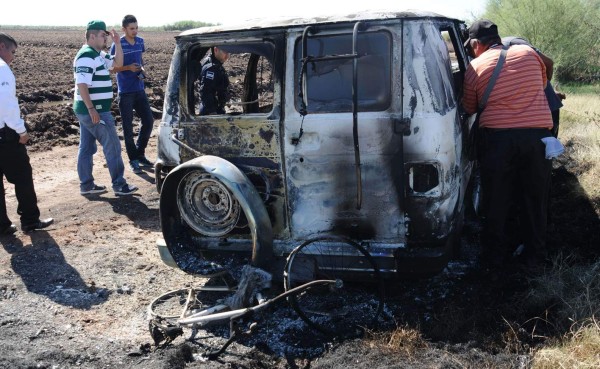 Encuentran camioneta calcinada de surfistas australianos desaparecidos en México