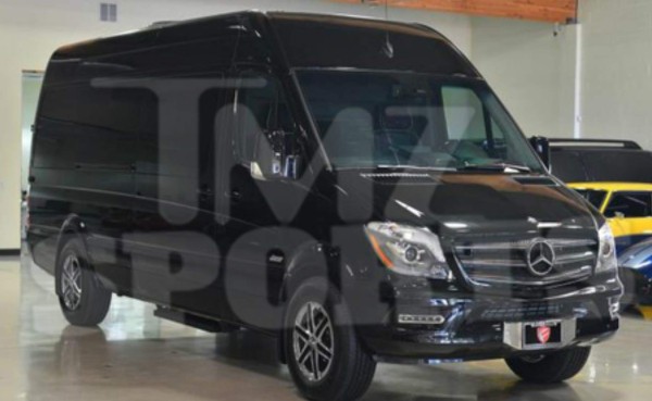 Mayweather se compró un bus del 'pecado' por 300 mil dólares