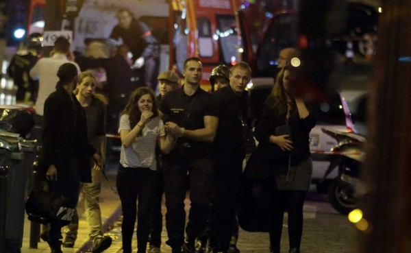 EN FOTOS: Noche de terror en París con ataques que deja 60 muertos