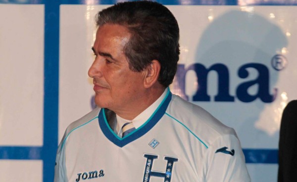 Pinto lanza seria advertencia a la prensa deportiva