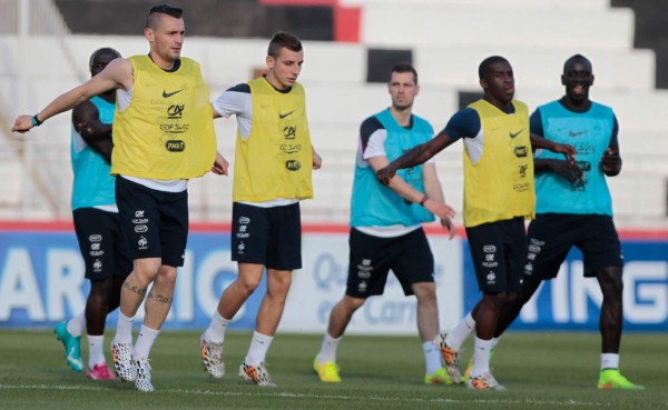Francia ensayó a puerta cerrada su estrategia ante Honduras
