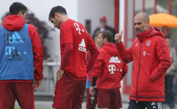 Mal ambiente en Bayern por correos explosivos y exigentes de Pep Guardiola