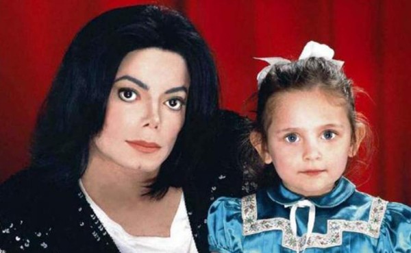 Paris, la hija de Michael Jackson es novia de un futbolista univesitario