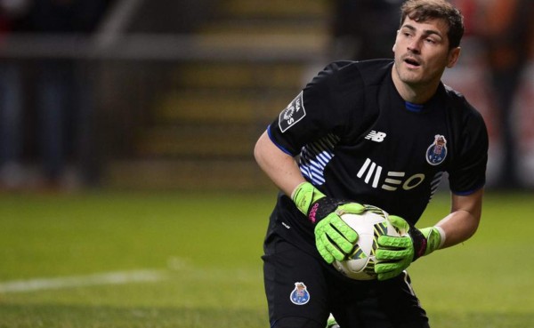 Iker Casillas: 'Tengo la intención de estar en Oporto mucho tiempo'