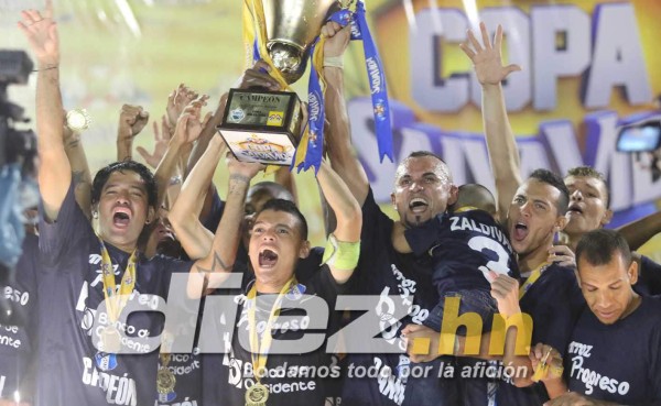 Estas son las postales inolvidables de una noche heroica para el Honduras Progreso