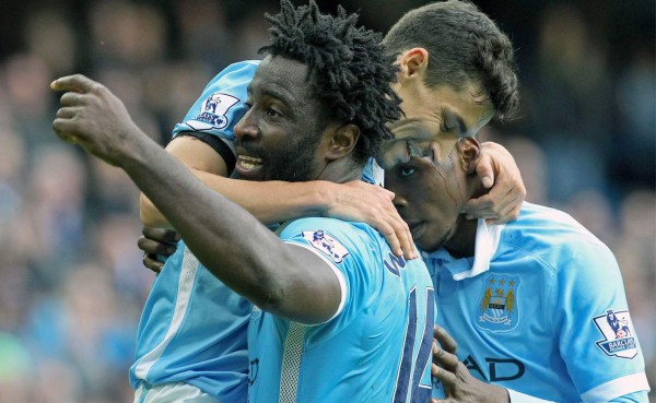 Sterling y Bony reafirman el liderato del Manchester City