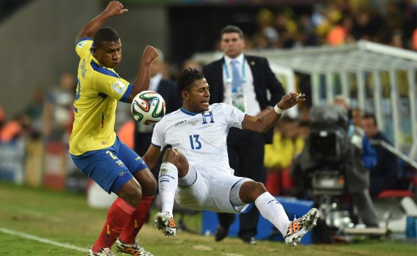 VIDEO: Los dos penales que no le pitaron a Carlo Costly