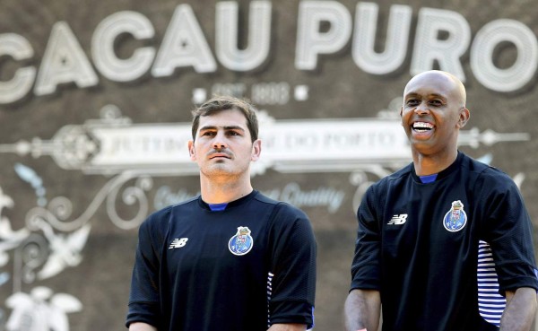 El debut liguero de Casillas con el Oporto aventura un lleno en Do Dragao