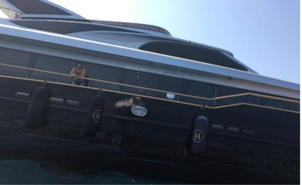 El espectacular yate en el que Karim Benzema disfruta de sus vacaciones