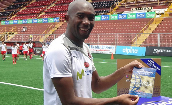 Presidente de Alajuelense: 'Jerry Palacios se desechó, es un jugador de 34 años'