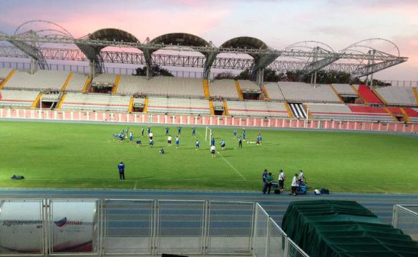La Selección de Honduras entrenó en estadio de Barinas