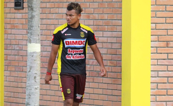 Mario Martínez regresa y Camilo Aguirre se va de Real España