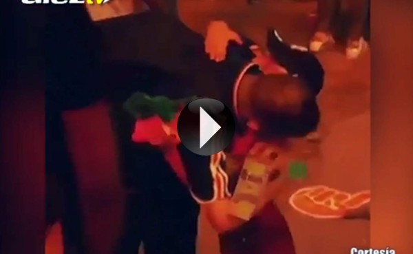 EMOTIVO: Niño portugués consuela y abraza a un hincha francés