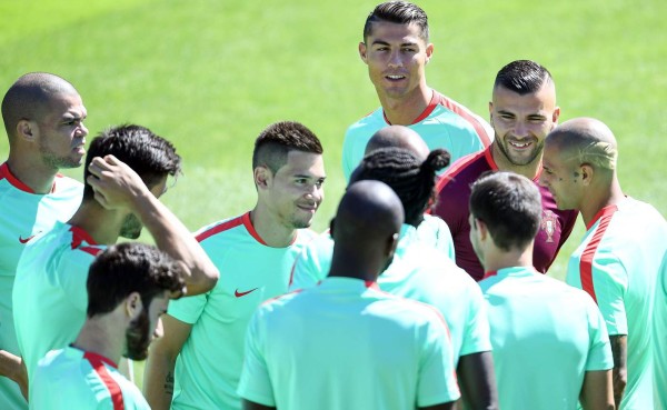 ¡275 mil euros para cada jugar de Portugal por ganar la Eurocopa!